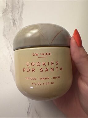Ccokie scented candle, unused